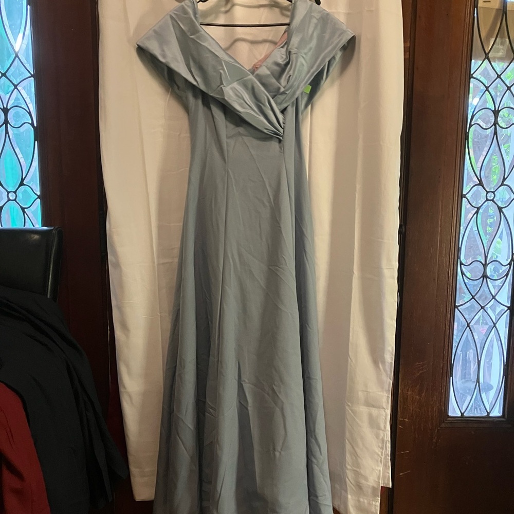 Elegant Blue Evening Gown